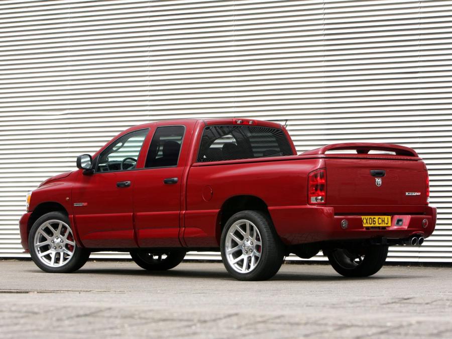  Dodge Ram SRT10 Quad Cab 2005 года  (фото 15 из 27)